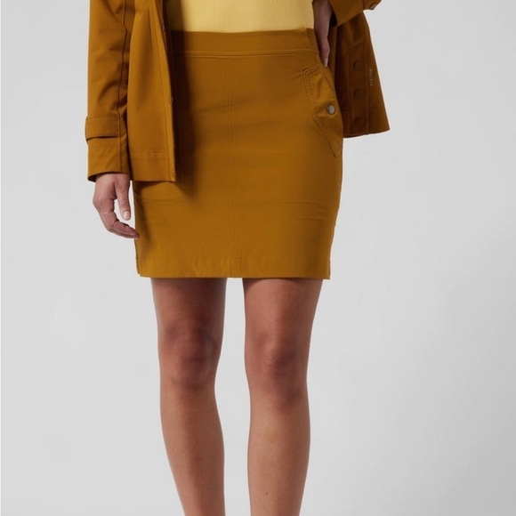 NWT Athleta Vienna Cargo Skort Brass Yellow - Picture 1 of 12